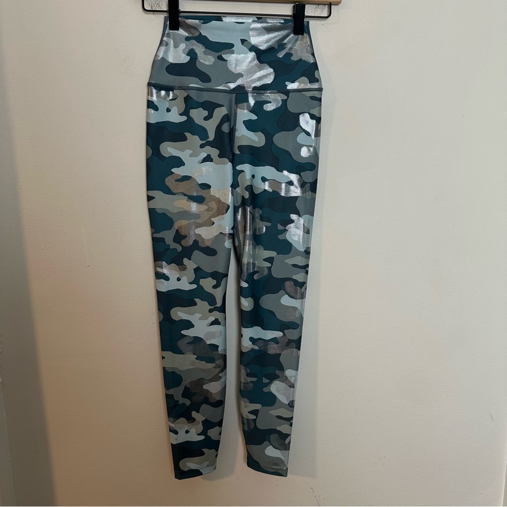 Carbon38- Metallic Camo 7/8 Legging Athletic Work… - image 2